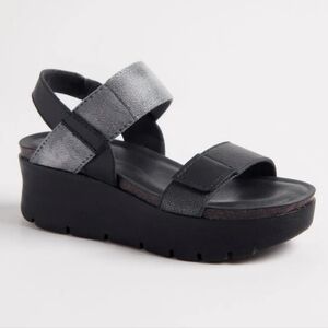 OTBT Nova Platform Sandal Black Silver Women's 7.5